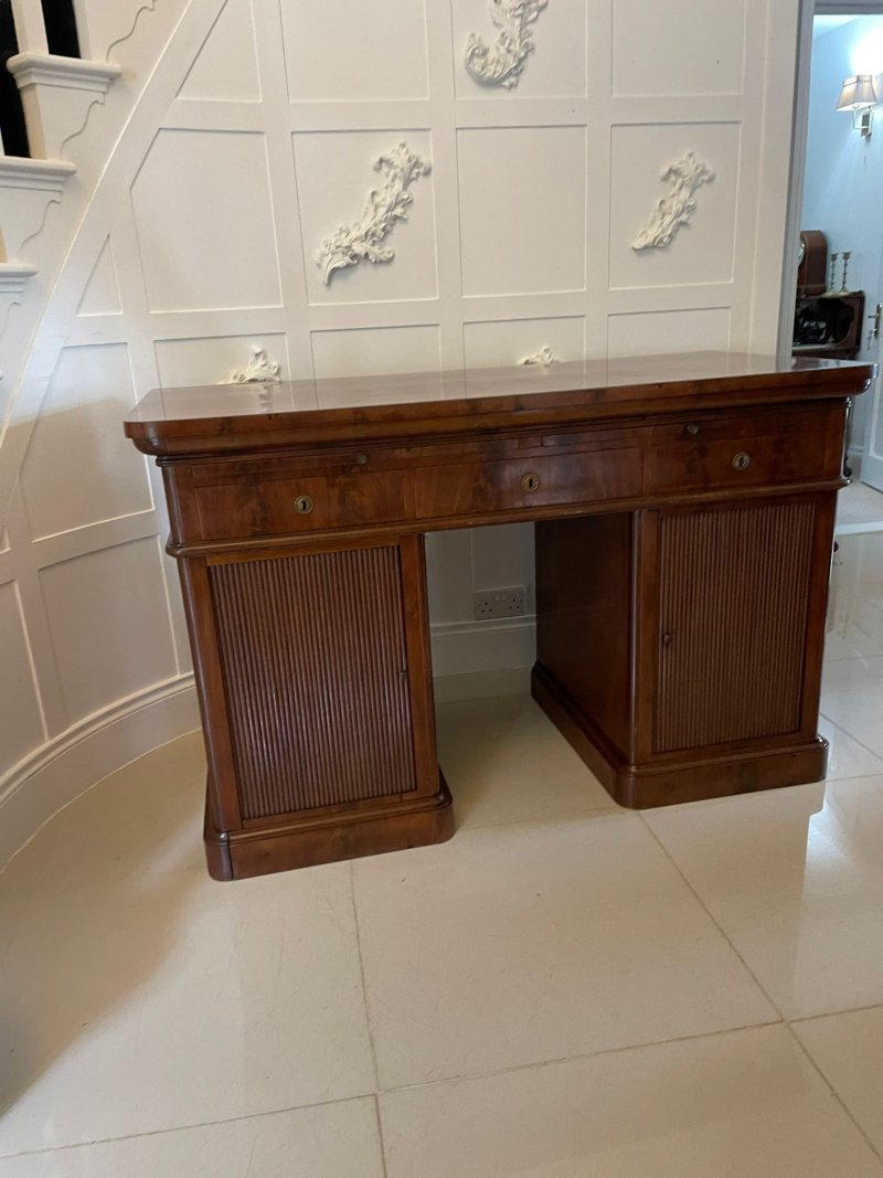 Unusual Antique Victorian Quality Figured Mahogany Kneehole Architects Desk - Image 4